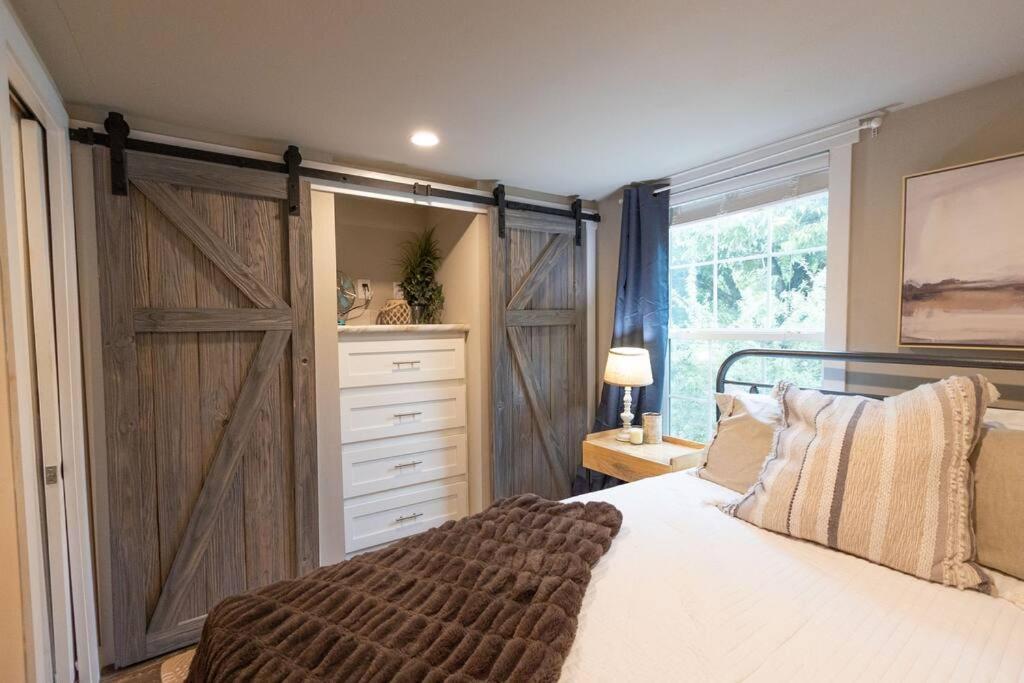 Pet Friendly Tiny House Rental With New Access To Guadalupe River Nbtx ニューブラウンフェルズ エクステリア 写真